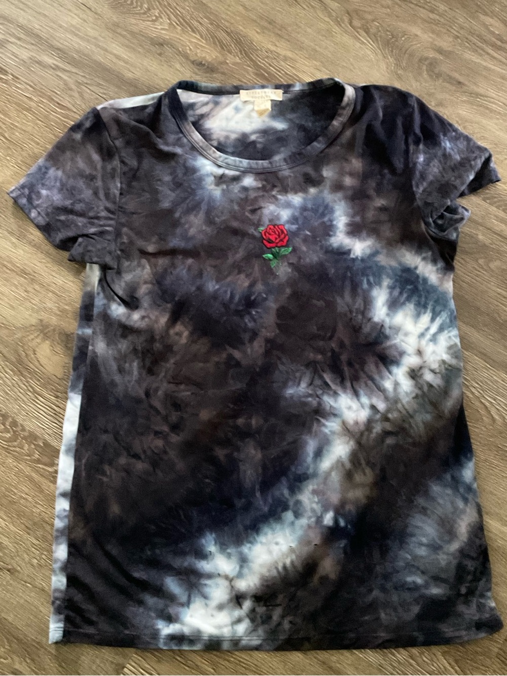 Street wear Society Tie-Dye Crewneck Tee with Red Rose Embroidery